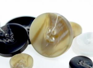 6994飛碟霧面POLYESTER BUTTON