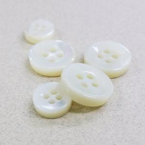 72564孔貝殼釦-尖尾螺-厚3MMTROCAS SHELL BUTTON